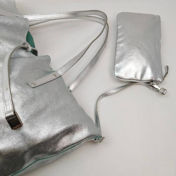 Tiffany & Co. Reversible Metallic Silver Leather Tote w/ Matching Zip Pouch RARE - Picture 5 of 16